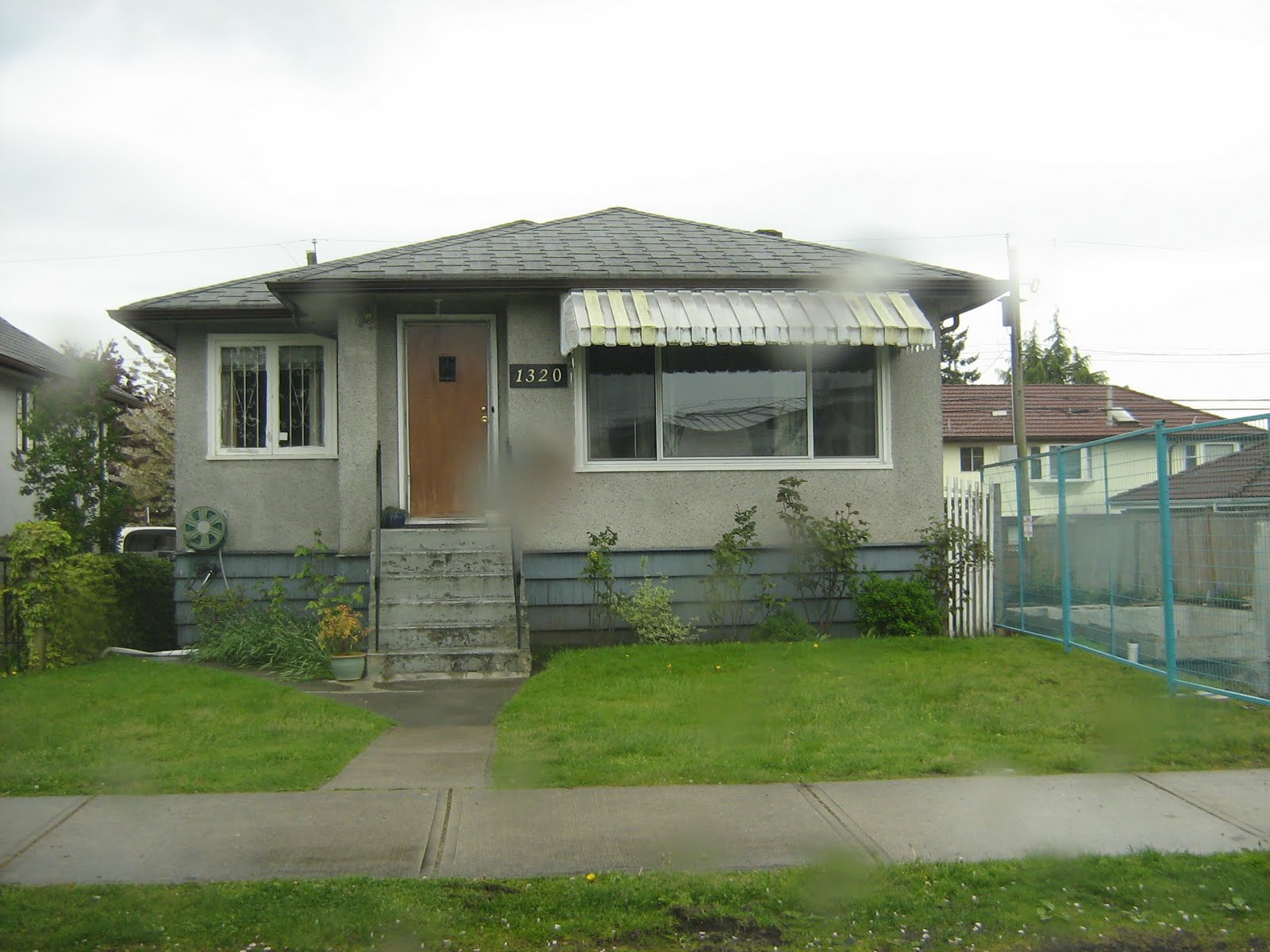EAST VAN BY HAND: Vancouver Bungalow