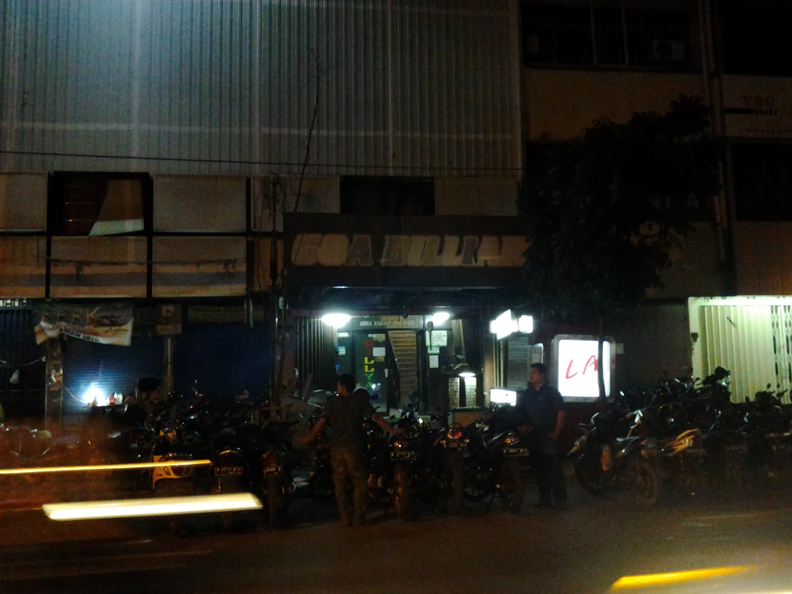 Billiardholic Informasi Tempat Billiard / Bilyar / Bilyard di Jakarta