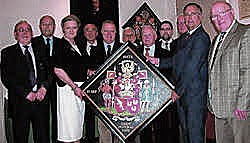 Familie de Neve de Roden schenkt kerk rouwblazoenen. Blog Nolet de Brauwere.