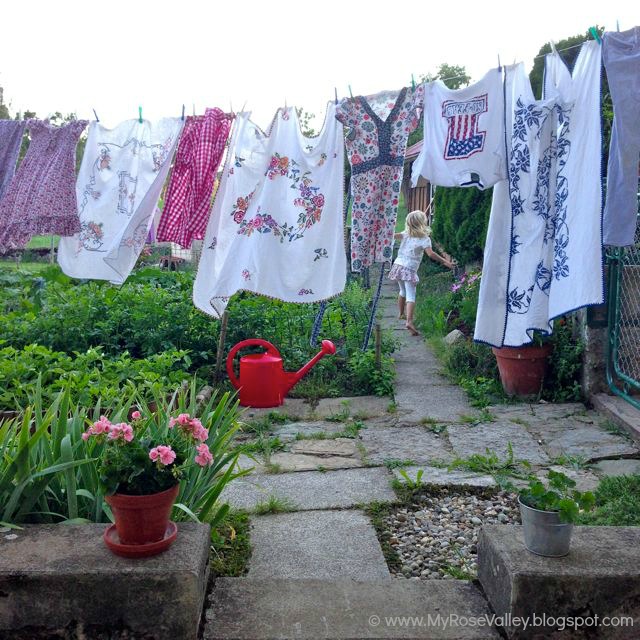 My Rose Valley: Vintage table cloths