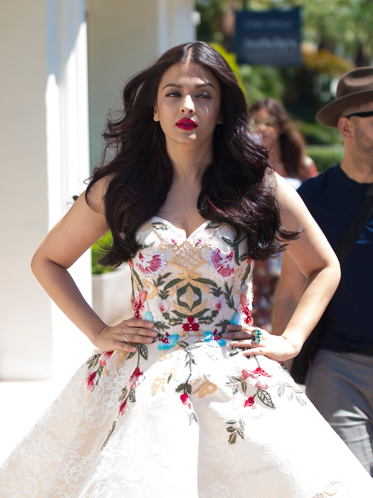 Aishwarya Rai Bachchan Looks Drop-dead Gorgeous In a White Mark Bumgarner Gown At The 70th Cannes Film 2017