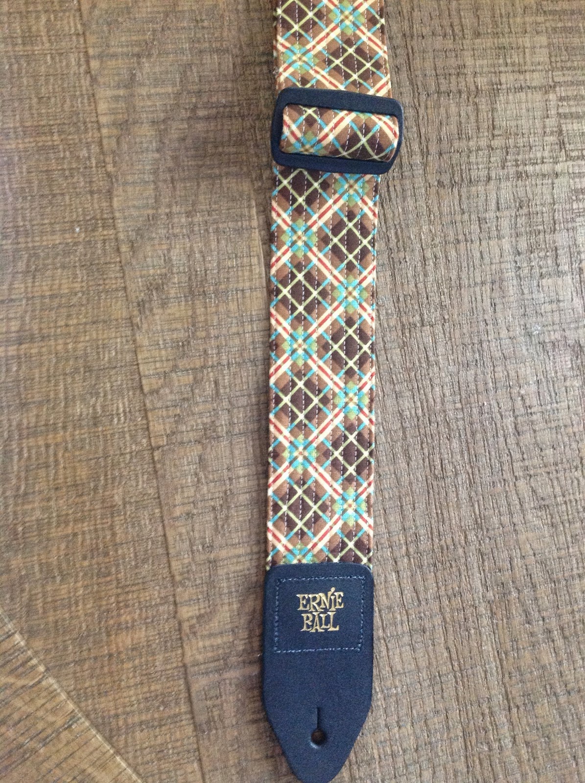 dream quilt create Guitar strap with tutorial link