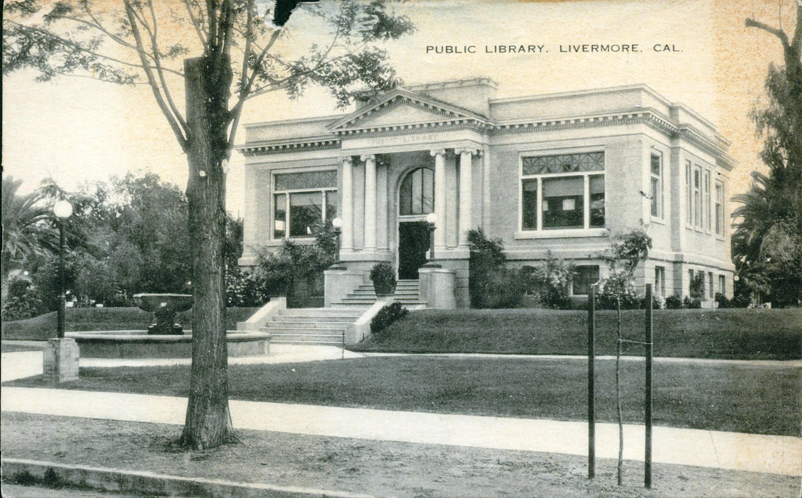 Library Postcards Public Library, Livermore, California