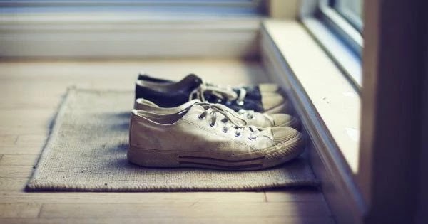 Leave Your Shoes Outside: Health Specialists Warn Coronavirus Can Live On Shoes For Five Days Or More