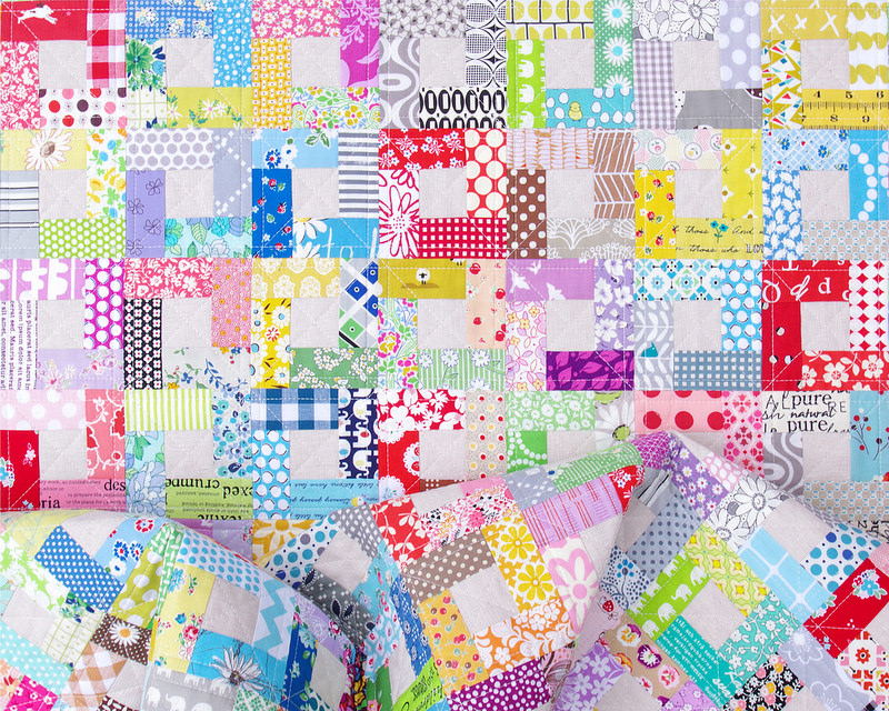 Bright Hopes Quilt - Color My World | © Red Pepper Quilts 2018 #brighthopesquilt #scrapquilt #patchwork #redpepperquilts