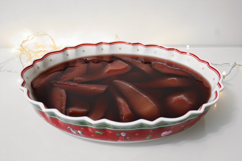 Peras al vino tinto