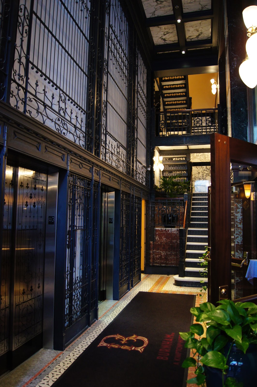 Future Architect Wicky........: Studying the Reliance Building