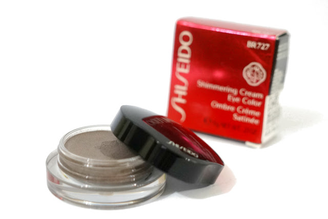 Shiseido Shimmering Cream Eye Color in Fog (BR727)