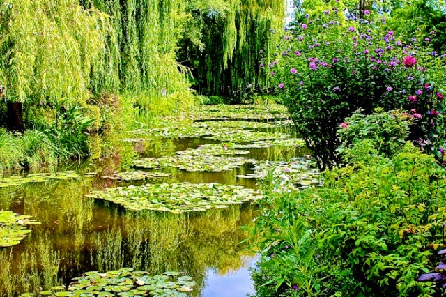 Claude Monet gardens Giverny