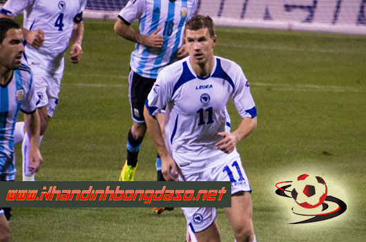 Áo vs Bosnia 2h45 ngày 16/11 www.nhandinhbongdaso.net Áo vs Bosnia 2h45 ngày 16/11 www.nhandinhbongdaso.net