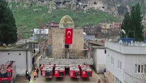 VIDEO: तुर्की में 610 साल पुरानी मस्जिद को रॉबर्ट के जरिए दुसरे जगह किया गया शिफ्ट