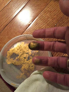 Dab finger in gold Rub-n-Buff. Dab finger in gold Rub-n-Buff.