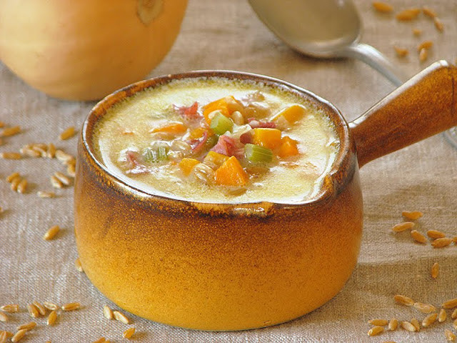 Soupe à la courge butternut et au blé khorasan Kamut® recette bio de soupe avec de la courge butternut et du kamut