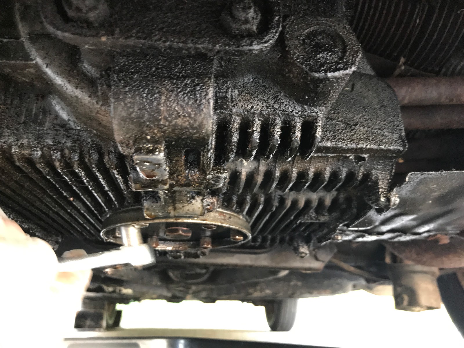 Bug Out Beetle: Oil Change on my 74 Beetle