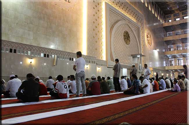 Pentingnya Shalat Fardhu Bagi Ummat Islam Pentingnya Shalat Fardhu Bagi Ummat Islam