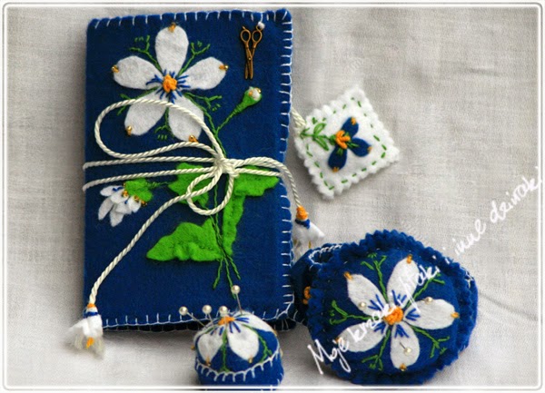 pincushion, felt craft, prace z flicu, biżuteria z ficu, sewing accesories, needle book
