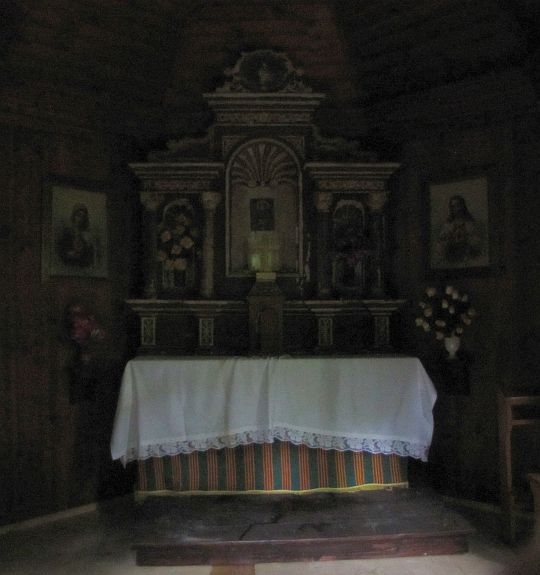 Wnętrze kapliczki św. Franciszka. Wnętrze kapliczki św. Franciszka.
