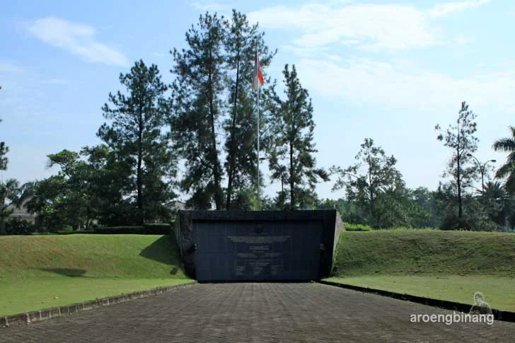 monumen lengkong tangerang