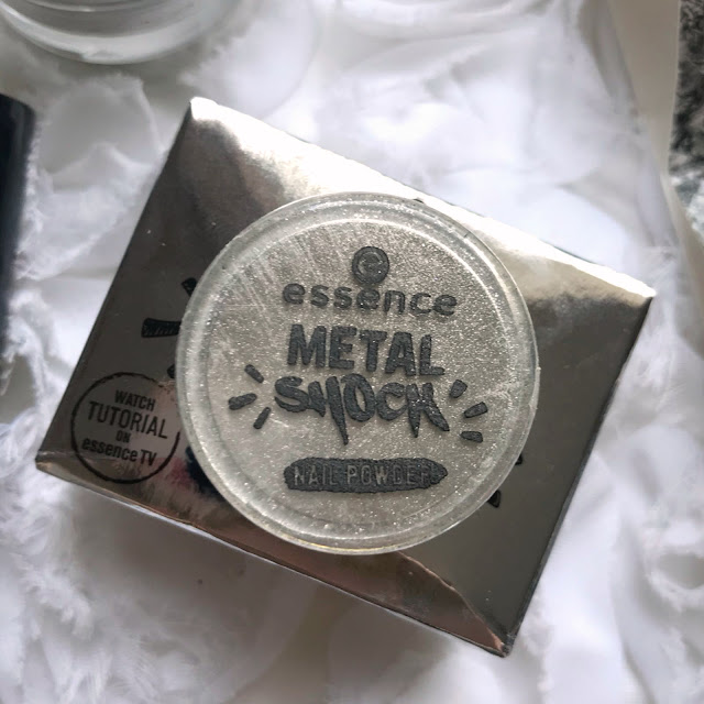 Essence Metal Shock Nail Powder