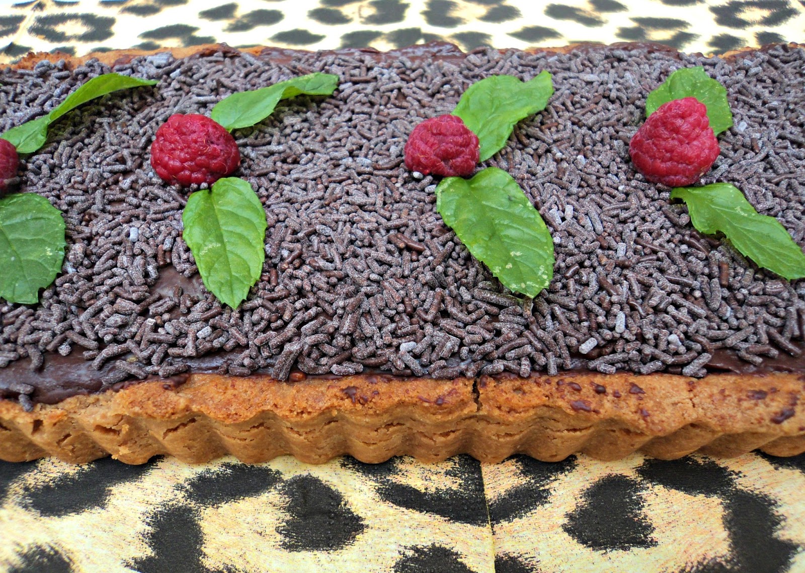 tarta-chocolate-absoluta tarta-chocolate-absoluta-adornos