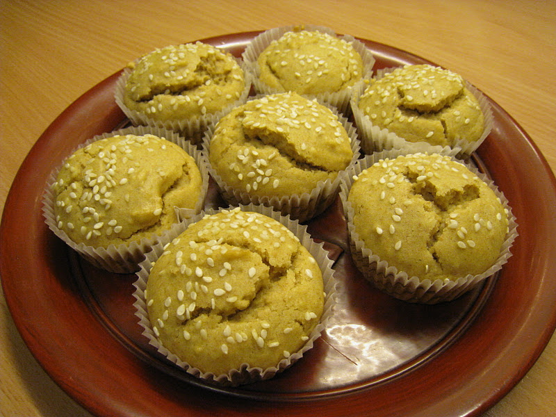 Kazuo: Weiße Sesam-Muffins