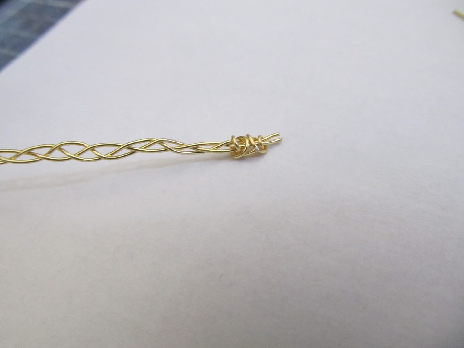 WobiSobi Braided Wire Rings, DIY