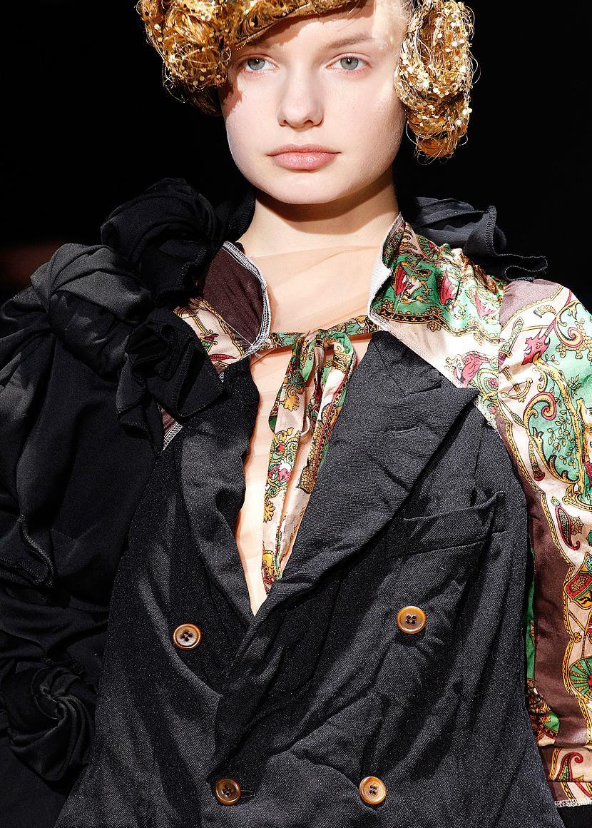 Fashion & Lifestyle: Comme des Garçons Fall 2011 Womenswear