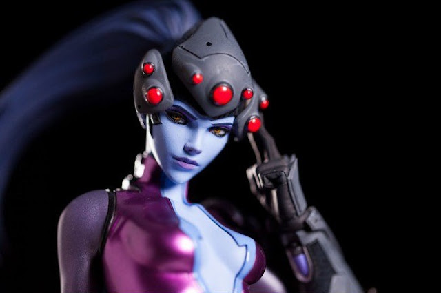 hexmojo-widowmaker-figure.jpg (640×425)