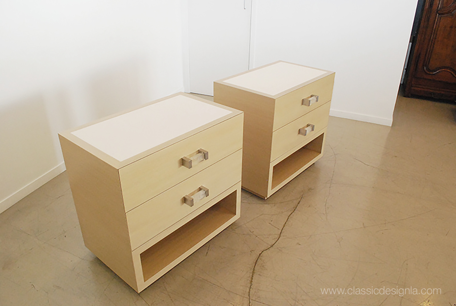 classic design White Oak Nightstands