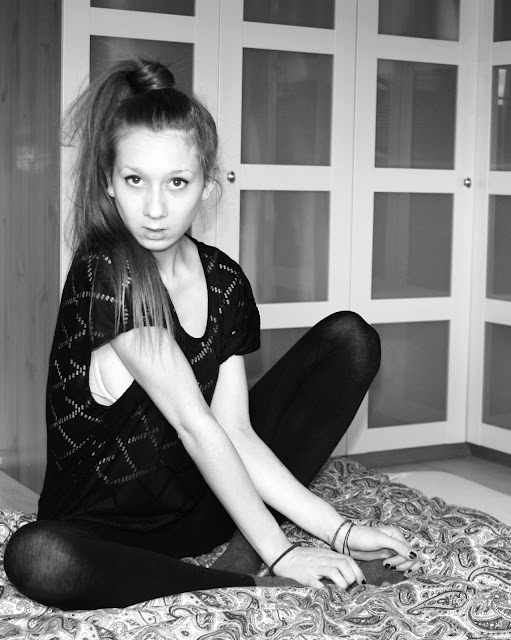 Emma Li black and white vs. sepia