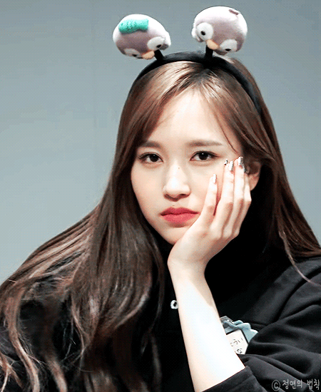 팬싸인회에서 유치원때 명찰보고 빵터지는 미나리 | 인스티즈