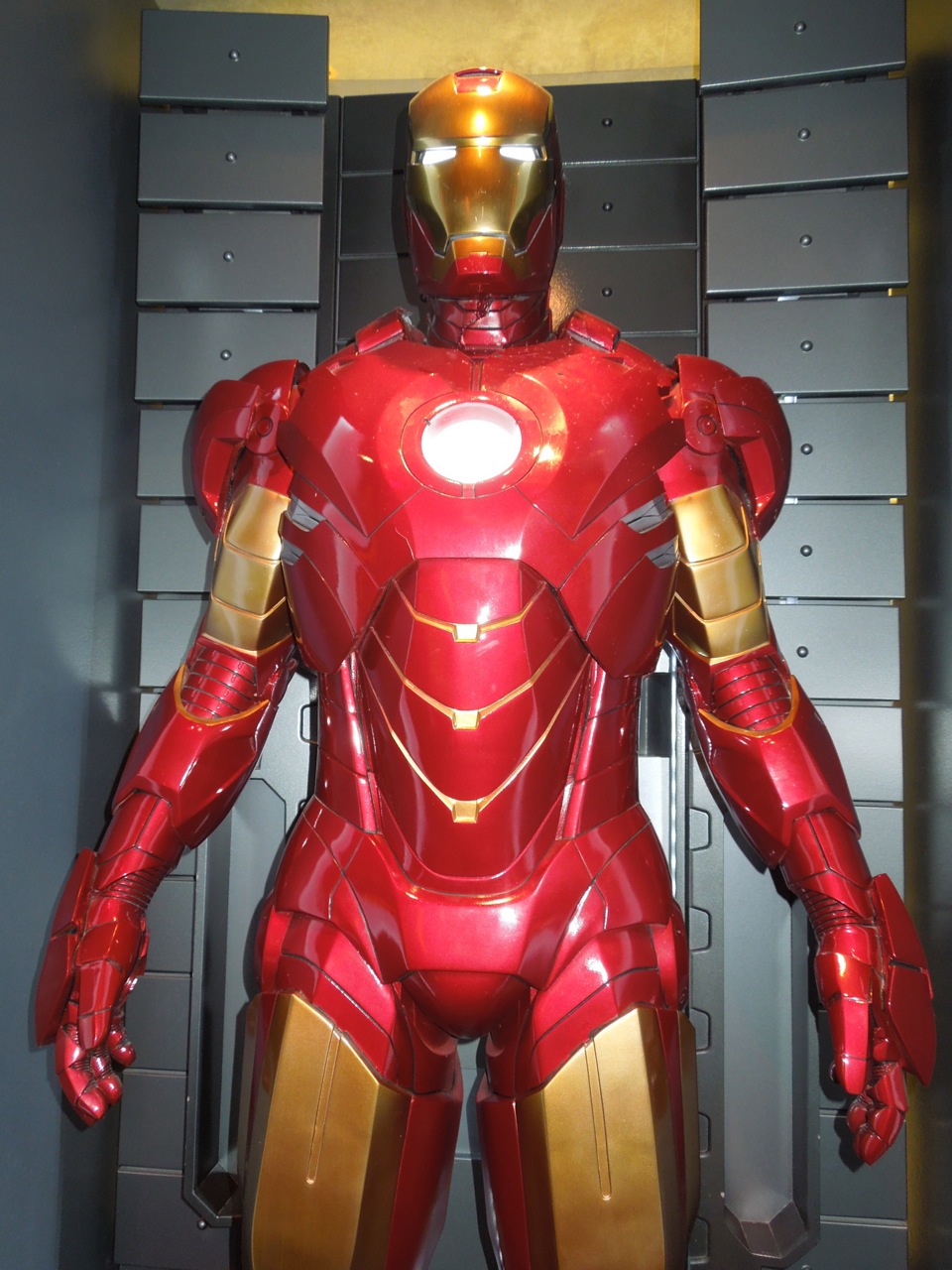 Hollywood Movie Costumes and Props Iron Man Mark IV suit on display