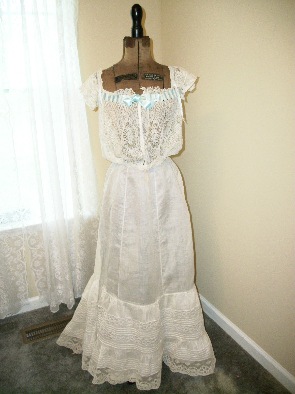 All The Pretty Dresses: 1900's Petticoat and Corset Cover