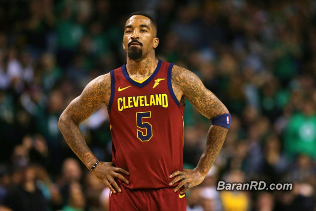 La NBA obliga a J.R. Smith a cubrir su nuevo tatuaje J.R. Smith