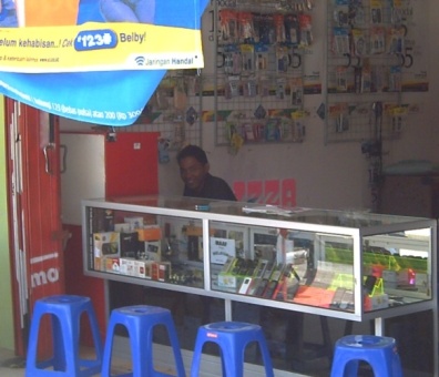 KONTER VOUCHER ISI ULANG, ASESORIS DAN HANDPHONE | Bceceran dimana mana