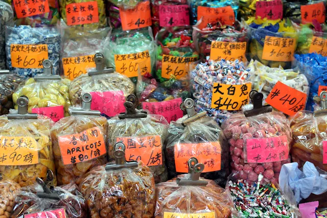 Dried fruit and sweets at Hong Kong street market | travel blog