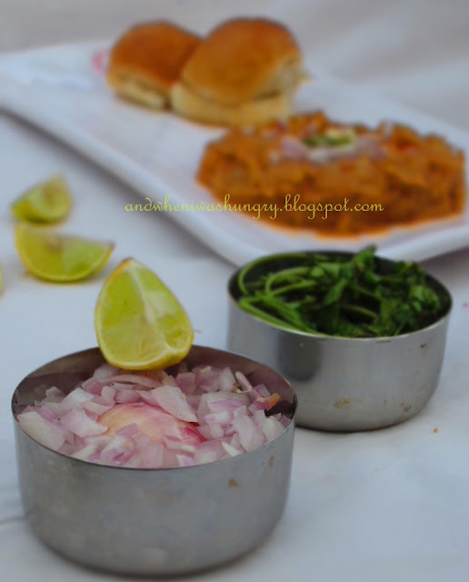 and-when-i-was-hungry-pav-bhaji-street-food-fast-food-indian-style