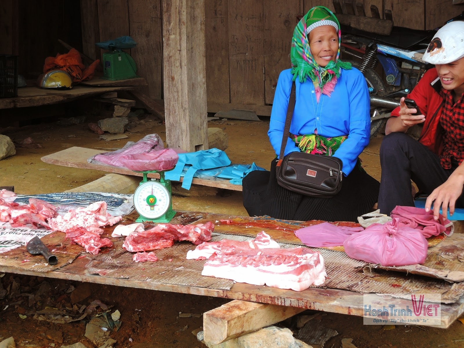 Tham quan chợ dân tộc miền núi ở Bảo Lạc, Cao Bằng