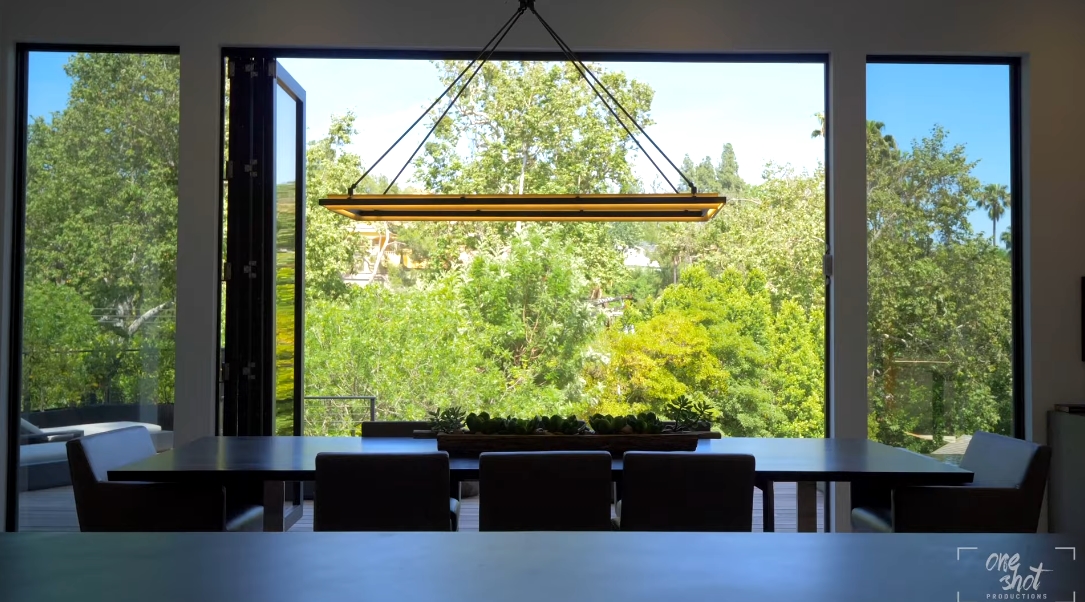 26 Interior Design Photos vs. 727 N Beverly Glen Blvd, Los Angeles Luxury Home Tour