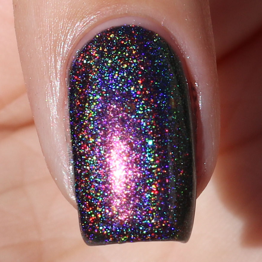 Emily de Molly State Of Mind swatched by Olivia Jade Nails