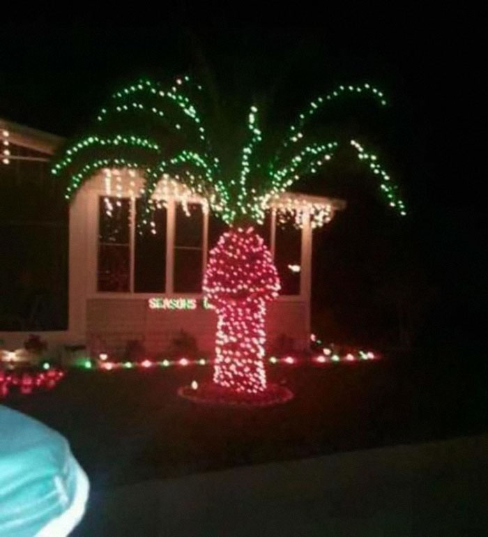 These 30 Christmas Design Fails Are So Epic That We Couldn't Stop Laughing