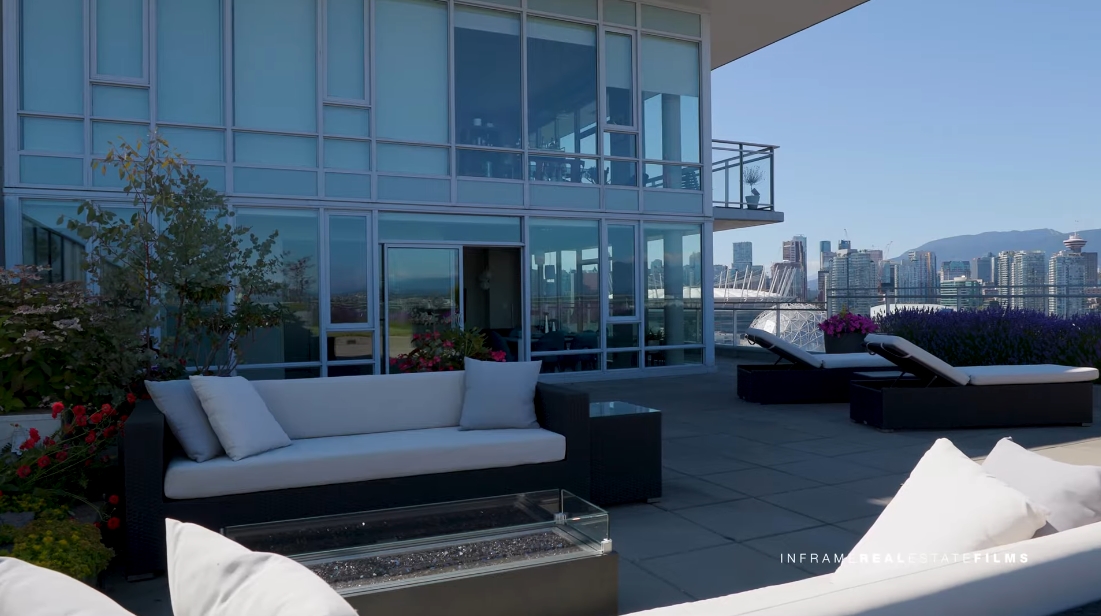 27 Interior Design Photos vs. 2107 Quebec St, Vancouver Luxury Penthouse Tour