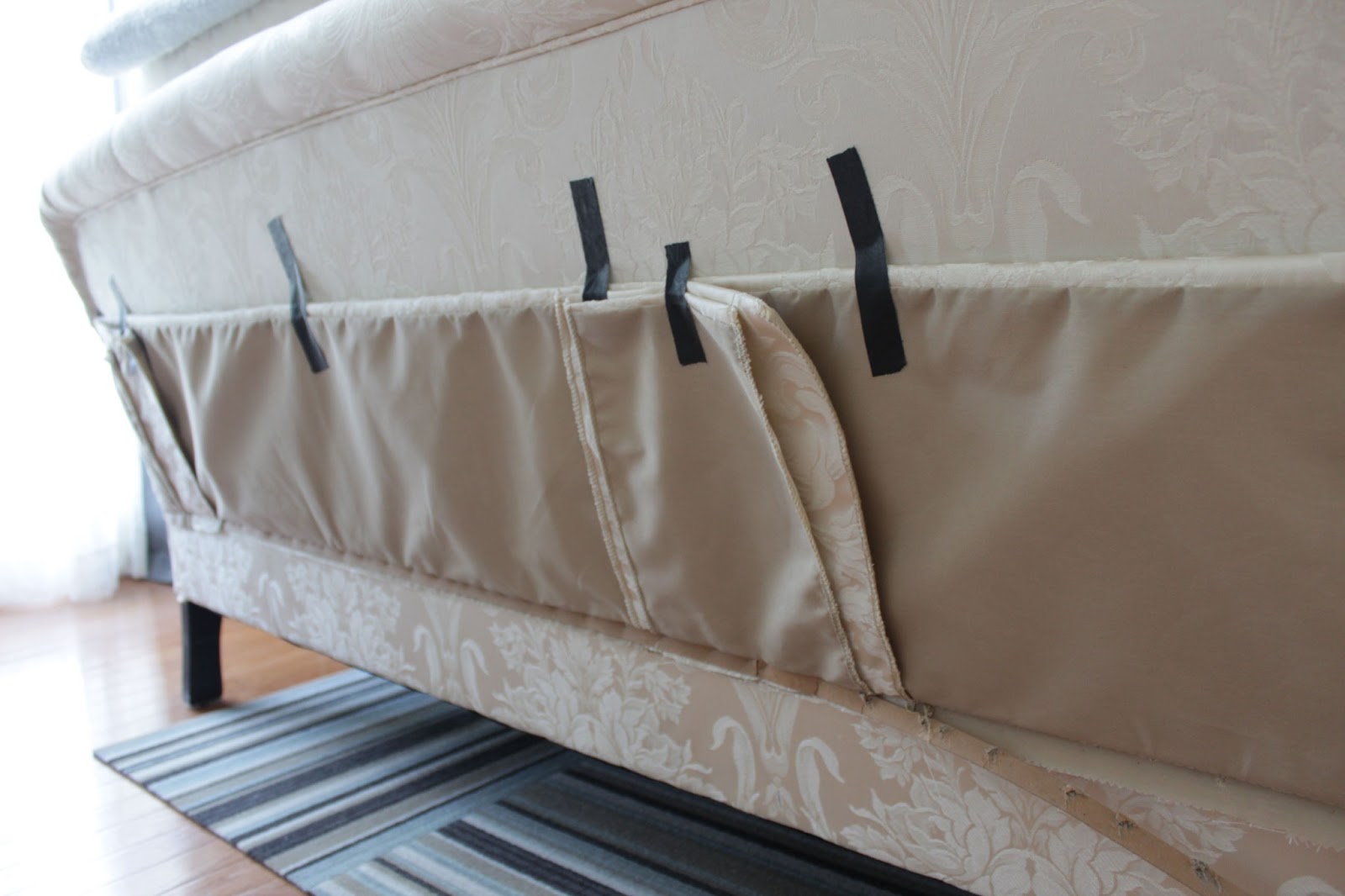 Easy Sofa Makeover Remodelando la Casa