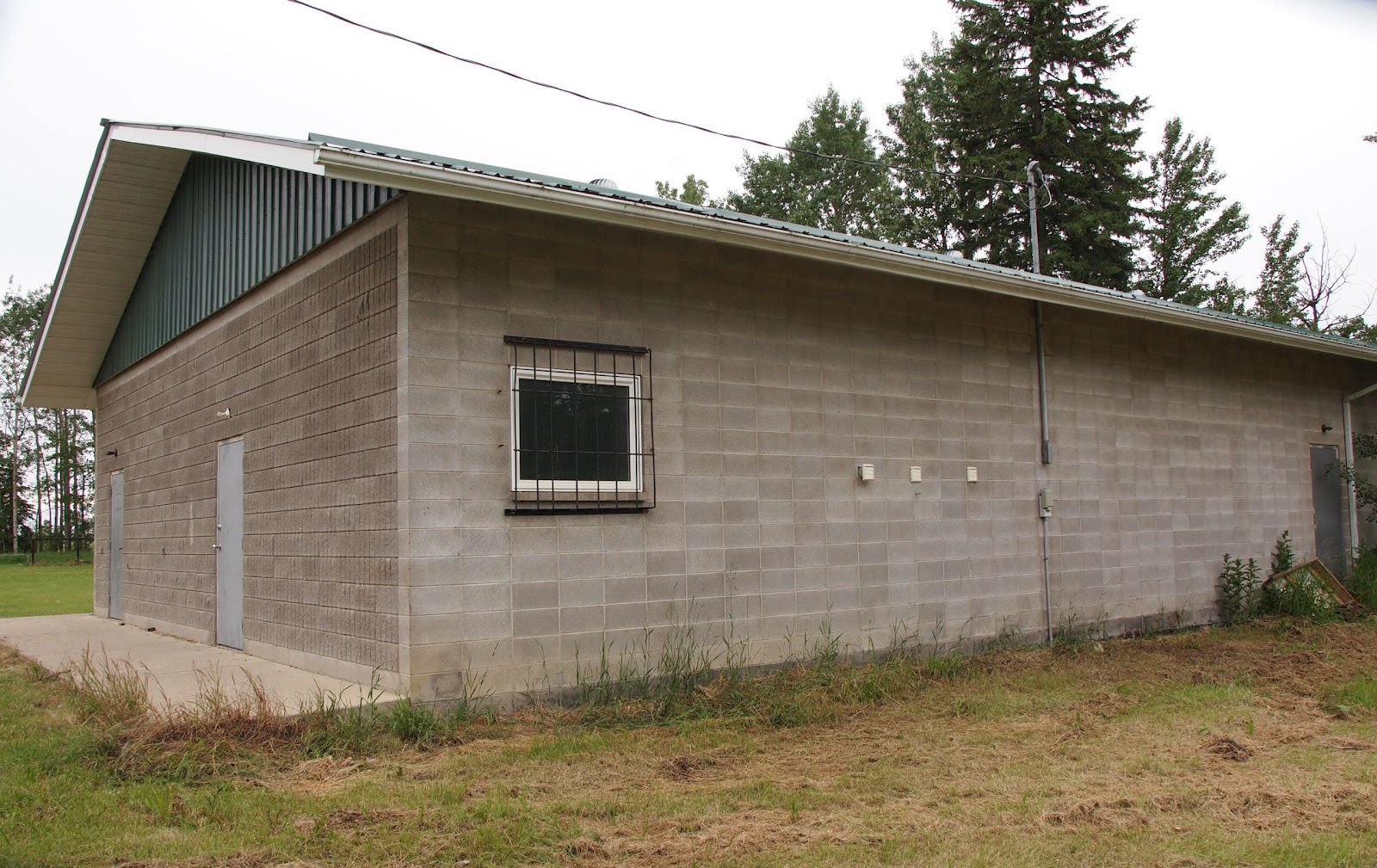 Alberta West Photos Arbutus Hall and grounds, June 2012