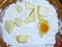 Pan de Jamón-poniéndole la mantequilla y huevo