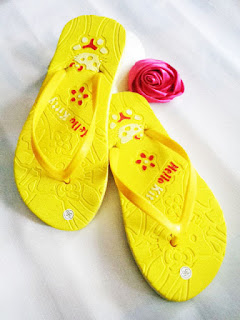 Sandal Hello Kitty Yellow