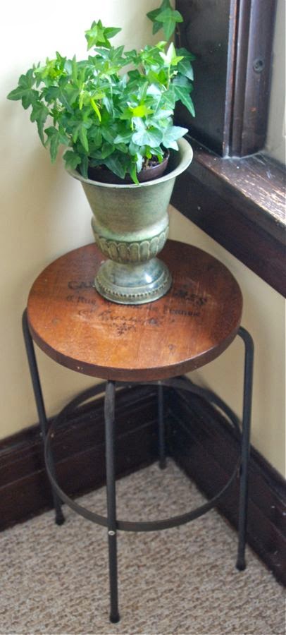 Wife, Mother, Gardener: How to: Wooden Stool with French Typography