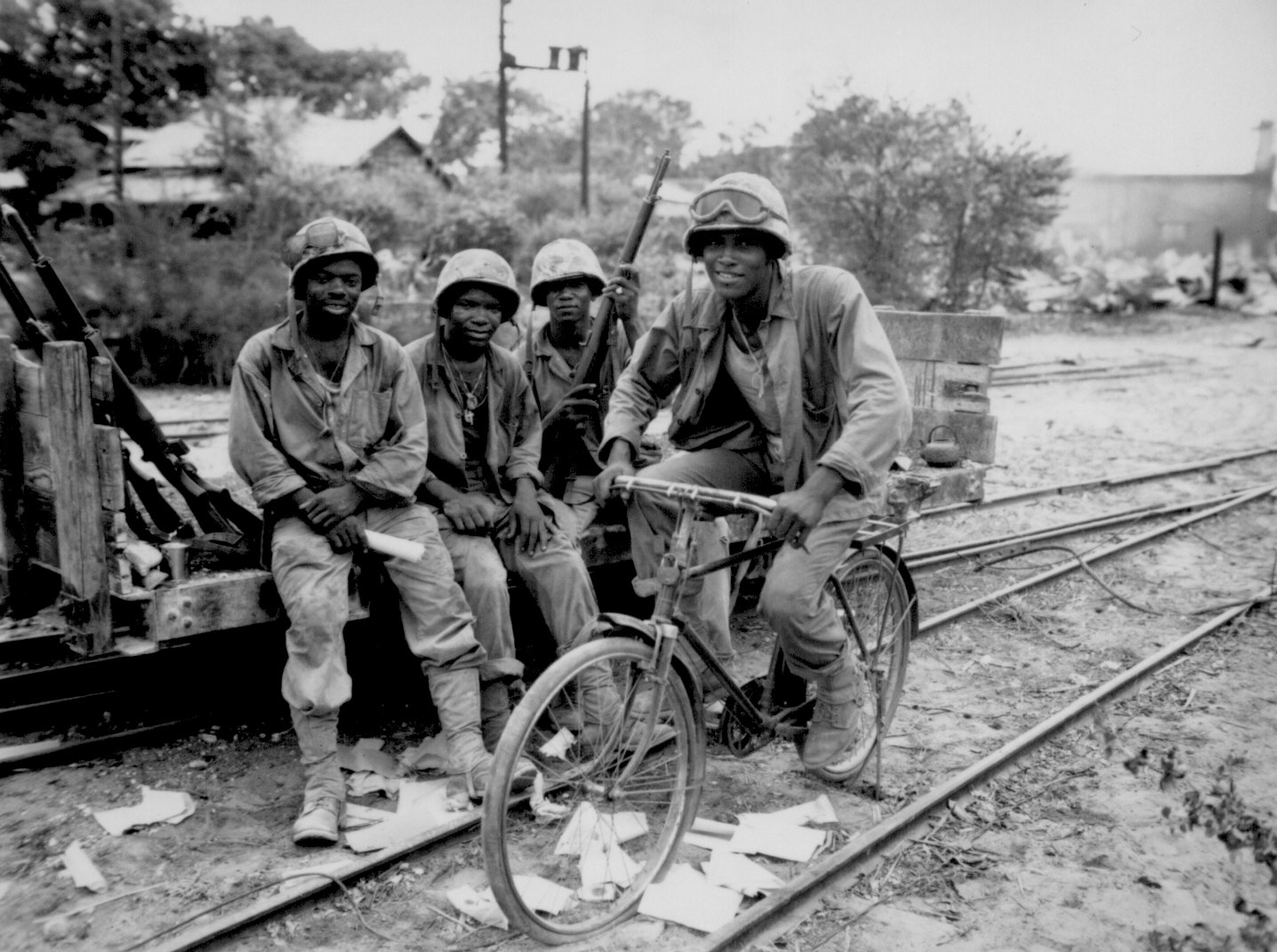 unsung heroes the black soldiers Richmond, va - with his black skin and union blue re-enactor's fatigues, kenneth brown thinks it the better part of valor not to trespass on the privately owned fields and forests that were once. unsung heroes the black soldiers Richmond, va - with his black skin and union blue re-enactor's fatigues, kenneth brown thinks it the better part of valor not to trespass on the privately owned fields and forests that were once.
