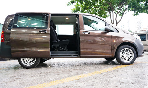 Phong cách thiết kế Mercedes Vito Tourer 121 Mercedes Vito Tourer 121 có phong cách thiết kế đột phá mới