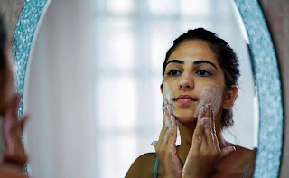 Natural face care to look beautiful Natural face care to look beautiful